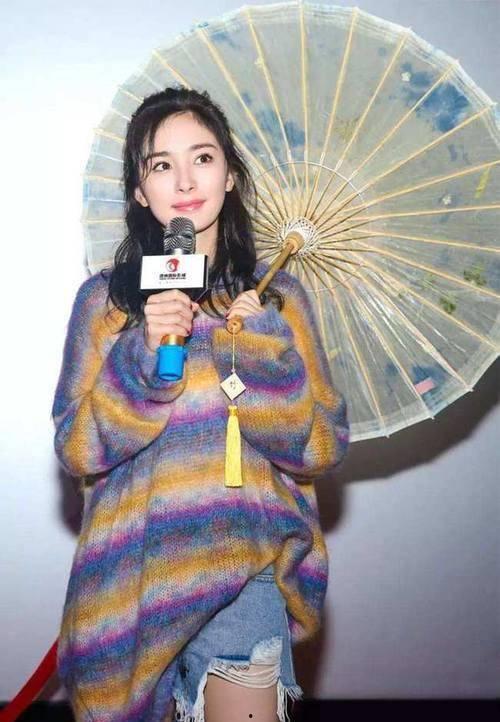 明星网红同款条纹毛衣,时尚必备单品