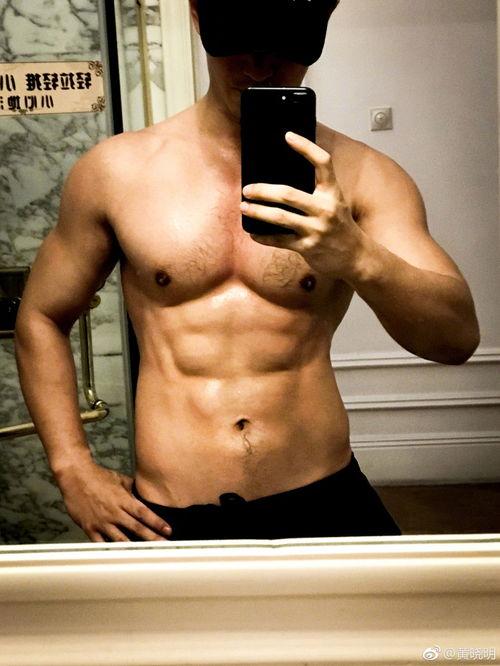 男明星网红腹肌照片高清,男明星网红高清腹肌照惊艳亮相