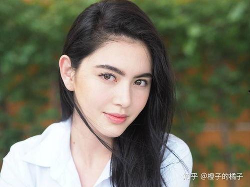 游戏女明星网红是谁,揭秘电竞界璀璨新星