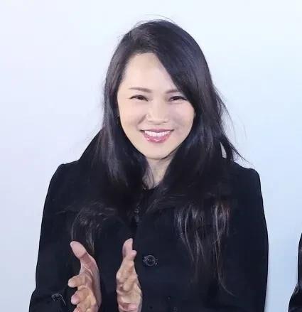 明星网红大爆料吃瓜,明星网红独家爆料，吃瓜群众狂欢时刻