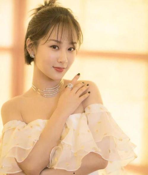 女明星网红早年照片大全,女明星网红早年照片大盘点