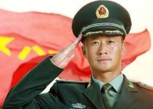 明星网红遇到军人视频大全,明星网红与军人互动瞬间大盘点