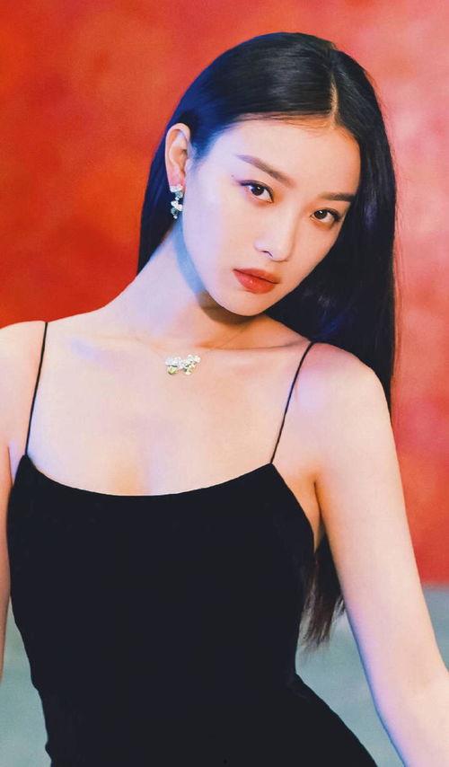 女明星网红牵手照片大全,甜蜜瞬间大盘点