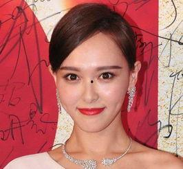福鼎明星网红是谁啊,她是如何成为网络红人的？