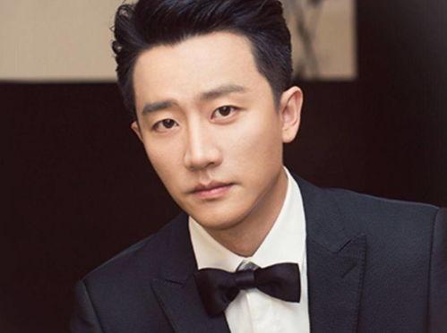 明星网红冯振华简介资料