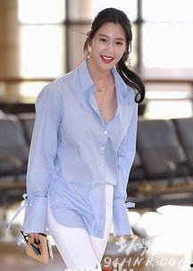 明星网红鞠躬姿势图片女,网红鞠躬姿势引发网友热议