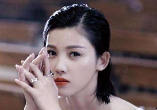 整容的明星网红有哪些,揭秘那些改变容貌的璀璨身影